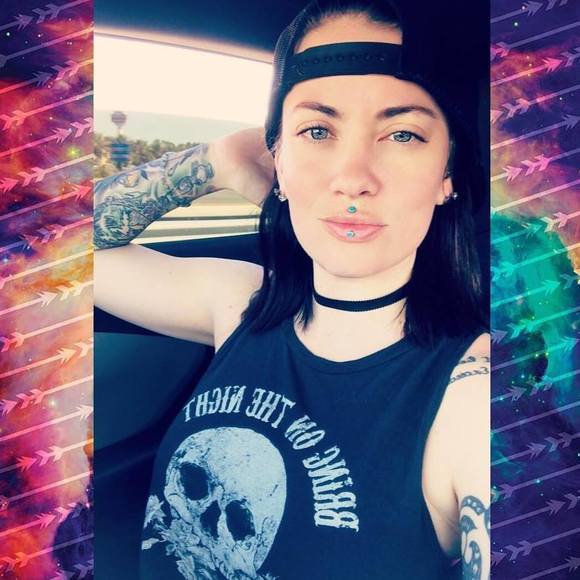 Meet your Posher, Sabrina - Picture 1 of 1